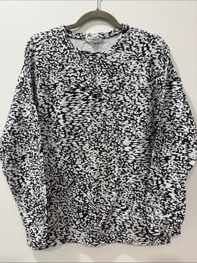 Athleta Black & White Abstract Print Crewneck Sweater